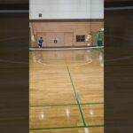 【スポーツ自虐動画あるある】卓球人が慣れないテニスをすると恥ずかしい……..【tennis】#Shorts