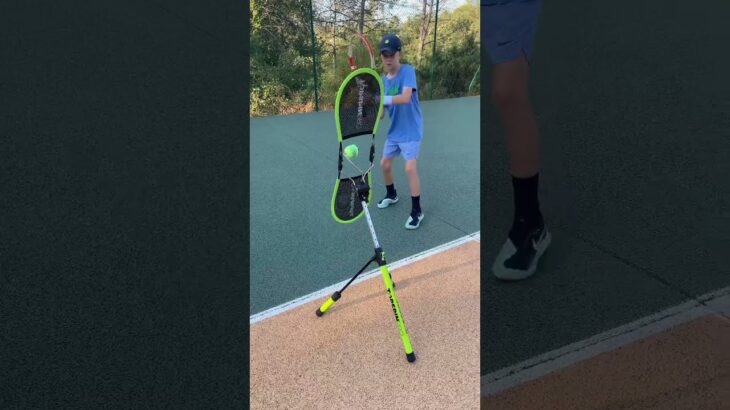 L’entraînement du coup droit au tennis avec le TopspinPro inspiré par House of Bontin