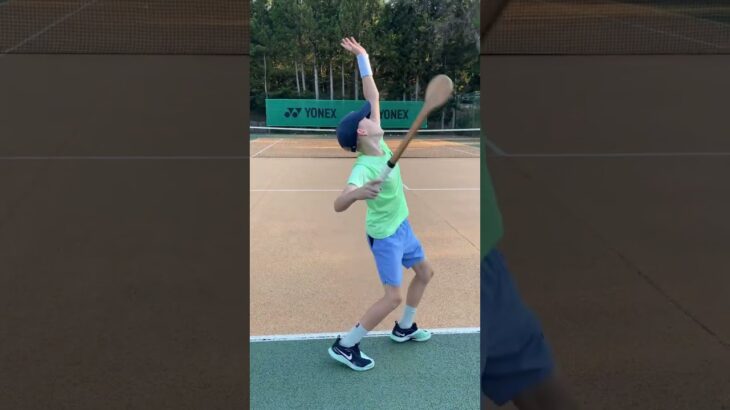 L’entraînement du service avec le tennis pointer