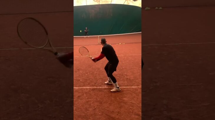 Nice backhand half volley by amateur tennis player #shorts #tennis