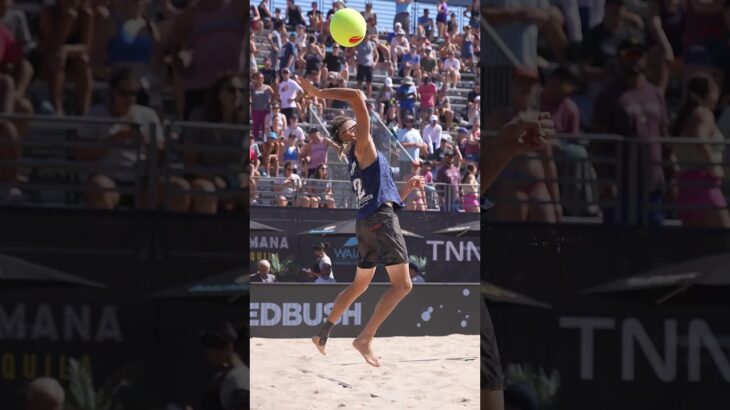 When tennis meets beach volleyball… #shorts